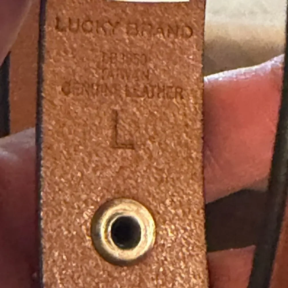 women's Lucky Brand Brown Leather Belt with Brass Buckle sz Large 36-40